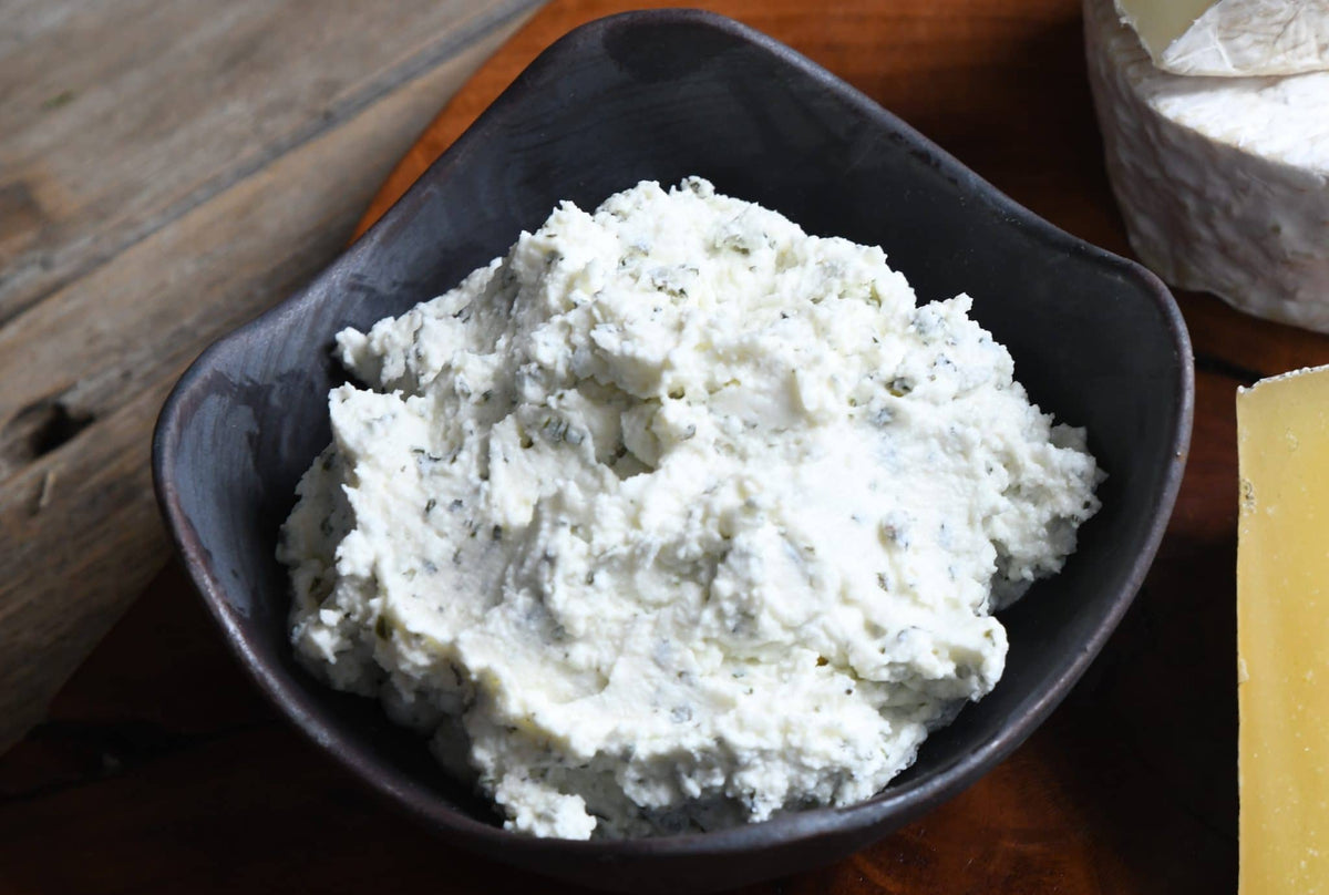 Green Dirt Farm - Fresh Spreadable Sheep's Milk Cheese - Nettle 3.5 oz
