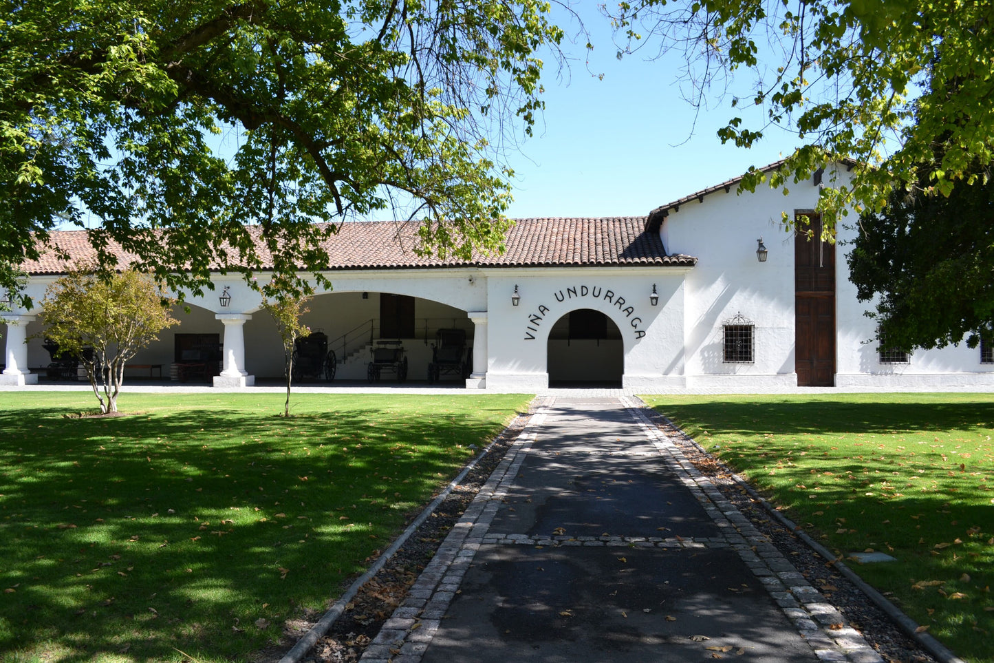 Undurraga Bodegas Volcanes de Chile '8 Rios' Sauvignon Blanc, Leyda Valley, Chile